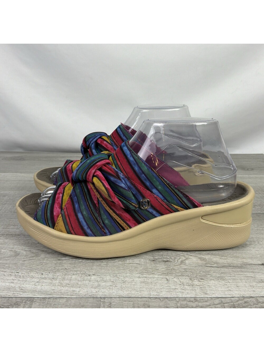 Bzees Smile Women’s Platform Slides Size 8 Rainbow Stripe